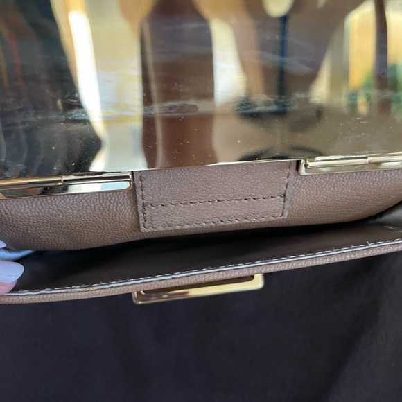 Michael KORS Brown Leather Bag with Gold Hardware - Picture 3 of 11